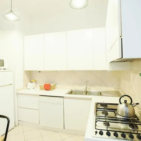 Cartari Apartment