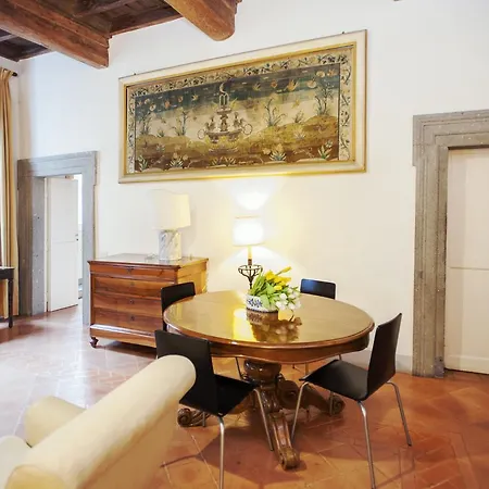 Cartari Apartment
