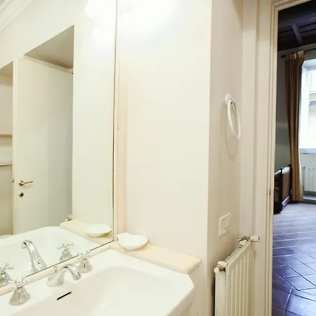 Cartari Apartment